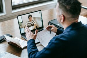 The Benefits of Mentoring Programs: Why 1:1 Video Calls Can Help Resolve Problems More Effectively